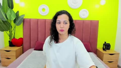Linda online show from 05-14-26, 01:34