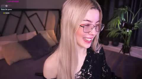 your Linda is back online show from 03-22-26, 04:27