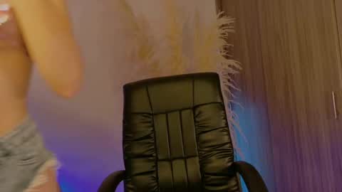 Lindsey Moss online show from 02-04-26, 02:06