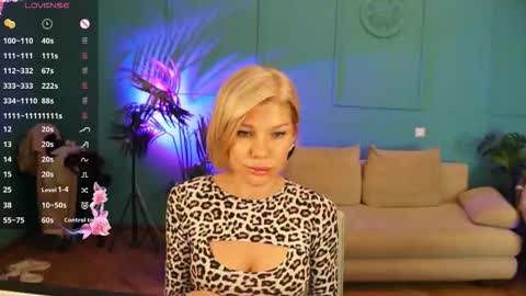 lindsi_luvviv online show from 02-01-26, 03:54