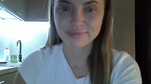 Anna online show from 10-27-25, 10:58