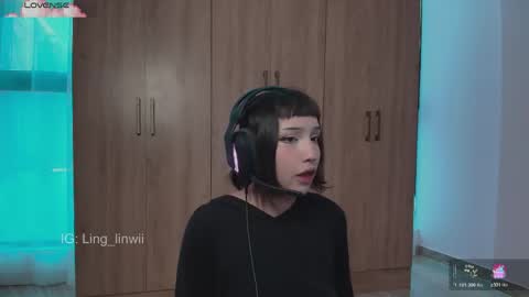 Snapshot of ling_meow chatting on 06-08-26, 01:11 Ling online show from 06-08-26, 01:11