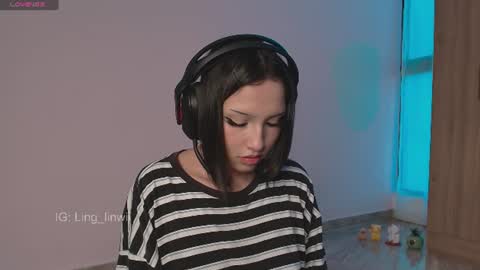 Snapshot of ling_meow chatting on 07-22-26, 02:31 Ling online show from 07-22-26, 02:31
