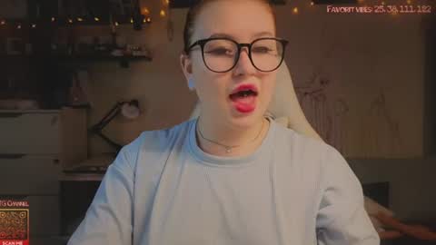 Lina online show from 06-25-26, 01:27