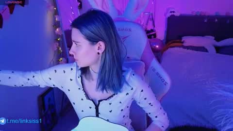 Snapshot of linksiss chatting on 02-16-26, 06:04 linksiss online show from 02-16-26, 06:04