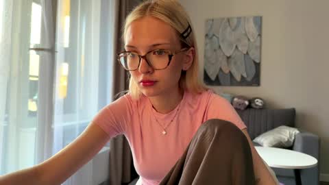 Emma online show from 05-21-26, 05:20