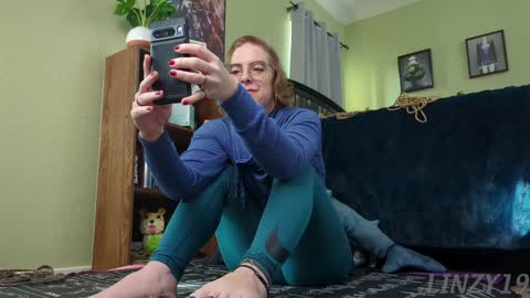 Linzy19 online show from 12-15-24, 04:59