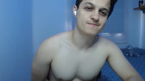 Snapshot of lioncluess chatting on 10-19-25, 03:34 Lion Cluess online show from 10-19-25, 03:34