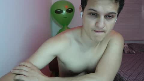 Snapshot of lioncluess chatting on 01-08-26, 12:18 Lion Cluess online show from 01-08-26, 12:18