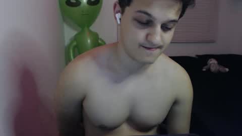 Snapshot of lioncluess chatting on 03-17-26, 10:46 Lion Cluess online show from 03-17-26, 10:46