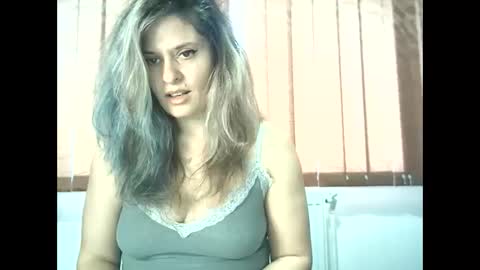 lionessmom online show from 11-12-25, 07:20