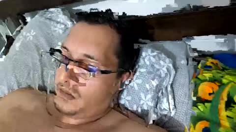 Snapshot of lionhot_36 chatting on 12-17-25, 05:24 lionhot_36 online show from 12-17-25, 05:24