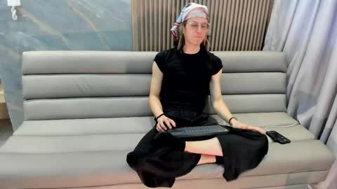 Snapshot of lior_evan chatting on 11-28-25, 11:35 Lior evan online show from 11-28-25, 11:35
