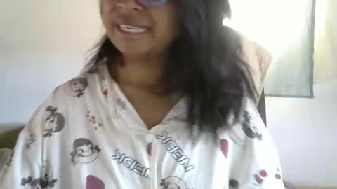 Snapshot of liora_selenex chatting on 05-01-26, 04:06 Liora selenex online show from 05-01-26, 04:06