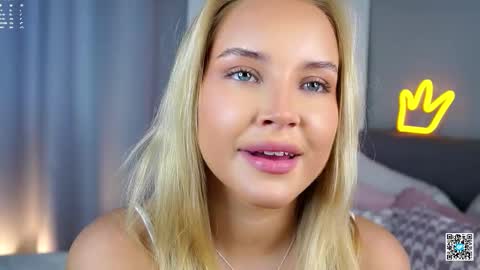 Snapshot of lipswithsmileonthem chatting on 10-10-25, 04:55 Amelia online show from 10-10-25, 04:55