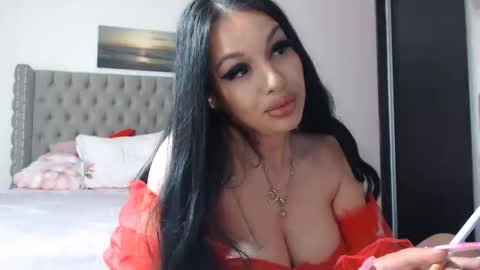 Snapshot of lisa104739 chatting on 05-05-26, 07:44 Lisa online show from 05-05-26, 07:44
