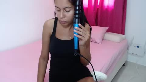 Snapshot of lisa_g07 chatting on 09-25-25, 02:54 Lisa Santos online show from 09-25-25, 02:54