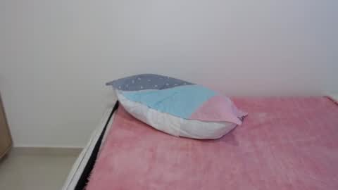 Snapshot of lisa_g07 chatting on 12-19-25, 03:30 Lisa Santos online show from 12-19-25, 03:30