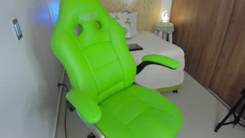 Lisa  online show from 01-29-25, 12:45