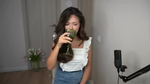 Snapshot of lisa_graham chatting on 10-16-25, 06:14 lisa_graham online show from 10-16-25, 06:14