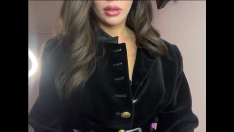 lisa_graham online show from 12-18-25, 04:51