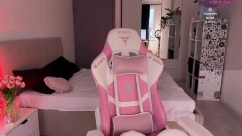 Snapshot of lisa_moons chatting on 04-22-26, 03:02 lisa_moons online show from 04-22-26, 03:02
