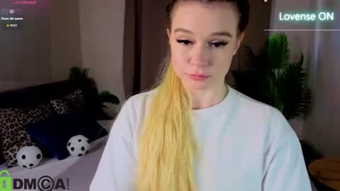 lisa_rabbit online show from 07-14-26, 04:50