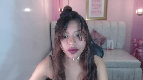 Snapshot of lisa_s1 chatting on 06-05-26, 08:36 Liz online show from 06-05-26, 08:36