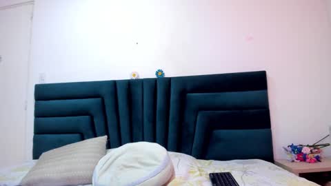 lisa white  online show from 02-19-25, 08:44