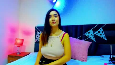 Snapshot of lisa_white_ chatting on 06-15-26, 08:55 lisa white online show from 06-15-26, 08:55