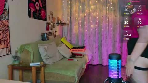 LisaCase online show from 09-27-25, 12:21