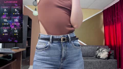 Snapshot of lisagray_1 chatting on 01-17-25, 06:54 Lisa Gray Independent Model online show from 01-17-25, 06:54