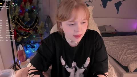 -Lisa- Help me to reach 100 thumbs up3 online show from 01-10-25, 06:28