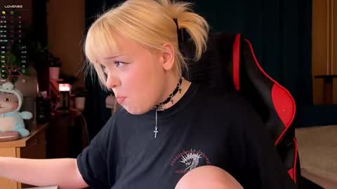 -Lisa- Help me to reach 100 thumbs up3 online show from 10-09-25, 02:48