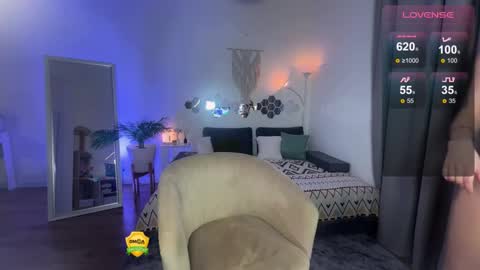 Lisa  online show from 02-13-25, 01:48