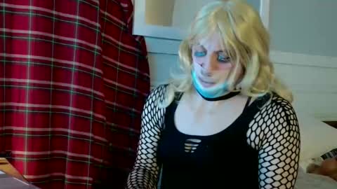 Snapshot of lisatime3 chatting on 03-14-26, 01:44 Lisa Love online show from 03-14-26, 01:44