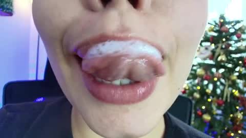 Snapshot of lisbet_21x chatting on 12-19-24, 06:45 Lisbet online show from 12-19-24, 06:45