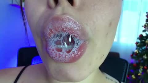 Snapshot of lisbet_21x chatting on 01-18-25, 10:17 Lisbet online show from 01-18-25, 10:17