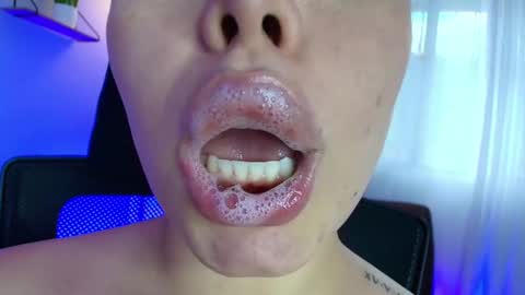 Snapshot of lisbet_21x chatting on 01-30-25, 10:08 Lisbet online show from 01-30-25, 10:08