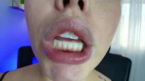 Snapshot of lisbet_21x chatting on 02-19-25, 10:31 Lisbet online show from 02-19-25, 10:31