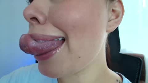 Snapshot of lisbet_21x chatting on 02-21-25, 02:38 Lisbet online show from 02-21-25, 02:38