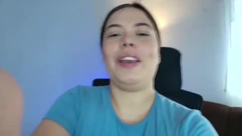 Snapshot of lisbet_21x chatting on 03-06-25, 02:40 Lisbet online show from 03-06-25, 02:40