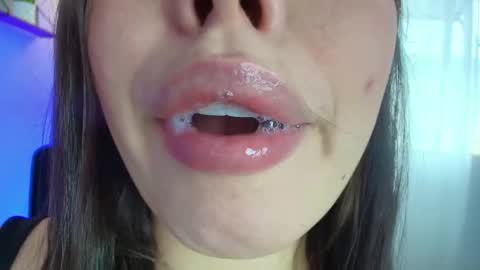 Snapshot of lisbet_21x chatting on 03-06-25, 07:21 Lisbet online show from 03-06-25, 07:21