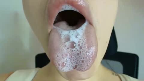 Snapshot of lisbet_21x chatting on 10-28-25, 09:28 Lisbet online show from 10-28-25, 09:28