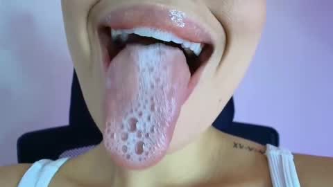 Snapshot of lisbet_21x chatting on 11-06-25, 10:32 Lisbet online show from 11-06-25, 10:32