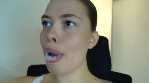 Snapshot of lisbet_21x chatting on 12-04-25, 07:22 Lisbet online show from 12-04-25, 07:22