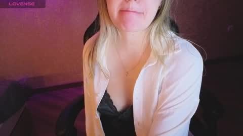 Anna online show from 03-25-26, 12:49