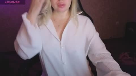 Snapshot of lisenok26 chatting on 06-15-26, 01:30 Anna online show from 06-15-26, 01:30