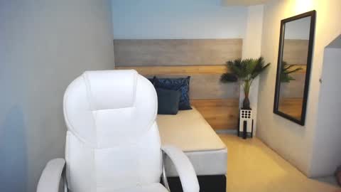 Liseth Fox online show from 12-04-24, 07:34