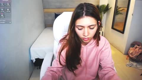 Liseth Fox online show from 12-14-24, 12:44